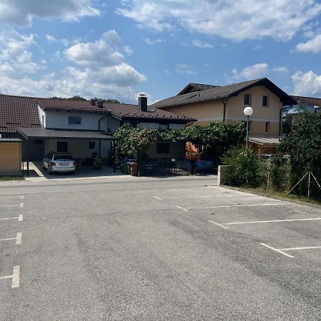 Room Oaza Miru Maribor Exterior foto
